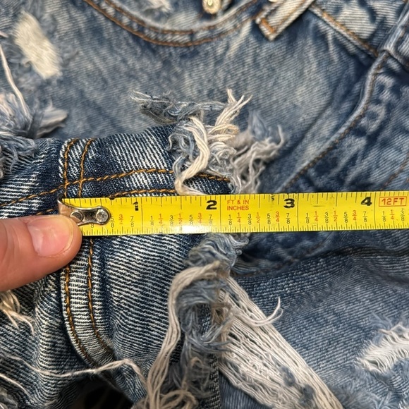 SIGNATURE8 Jean shorts cut off Distressed small - Picture 13 of 13